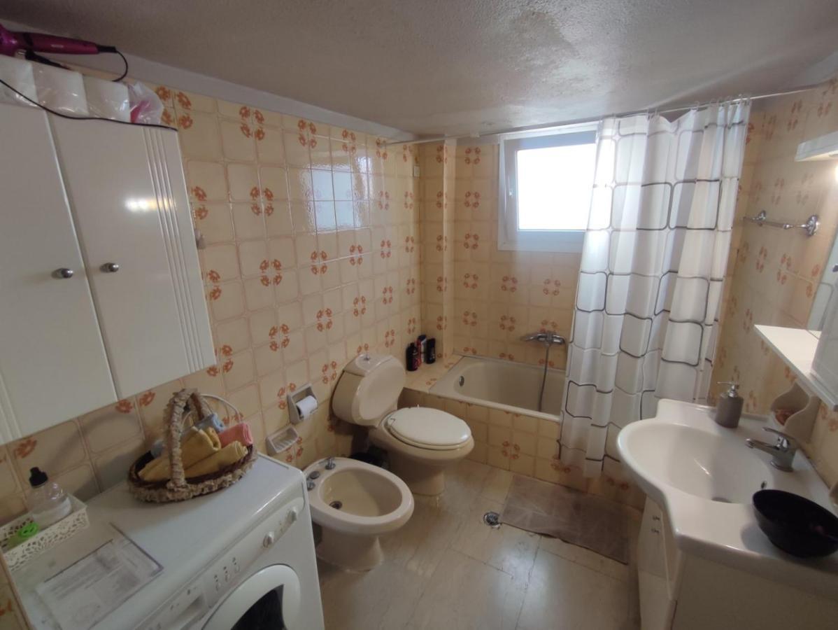 2 Br110 Sqm Free Parking Full Clima Apartment Patras Bagian luar foto